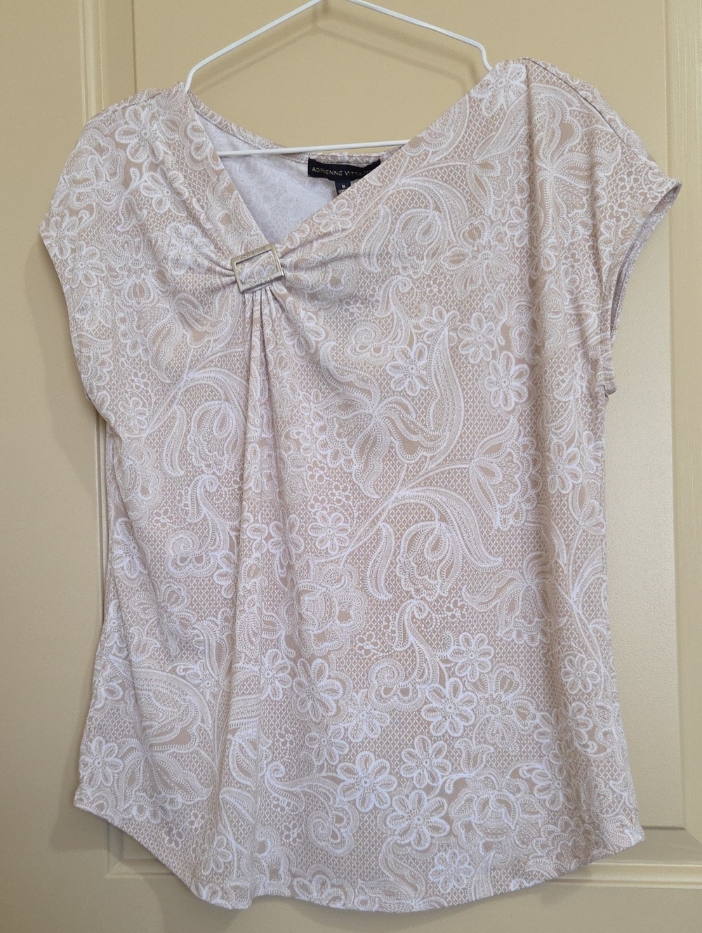 Adrienne Vittadini Light Cream Paisley Knot-Front Short Sleeve Top